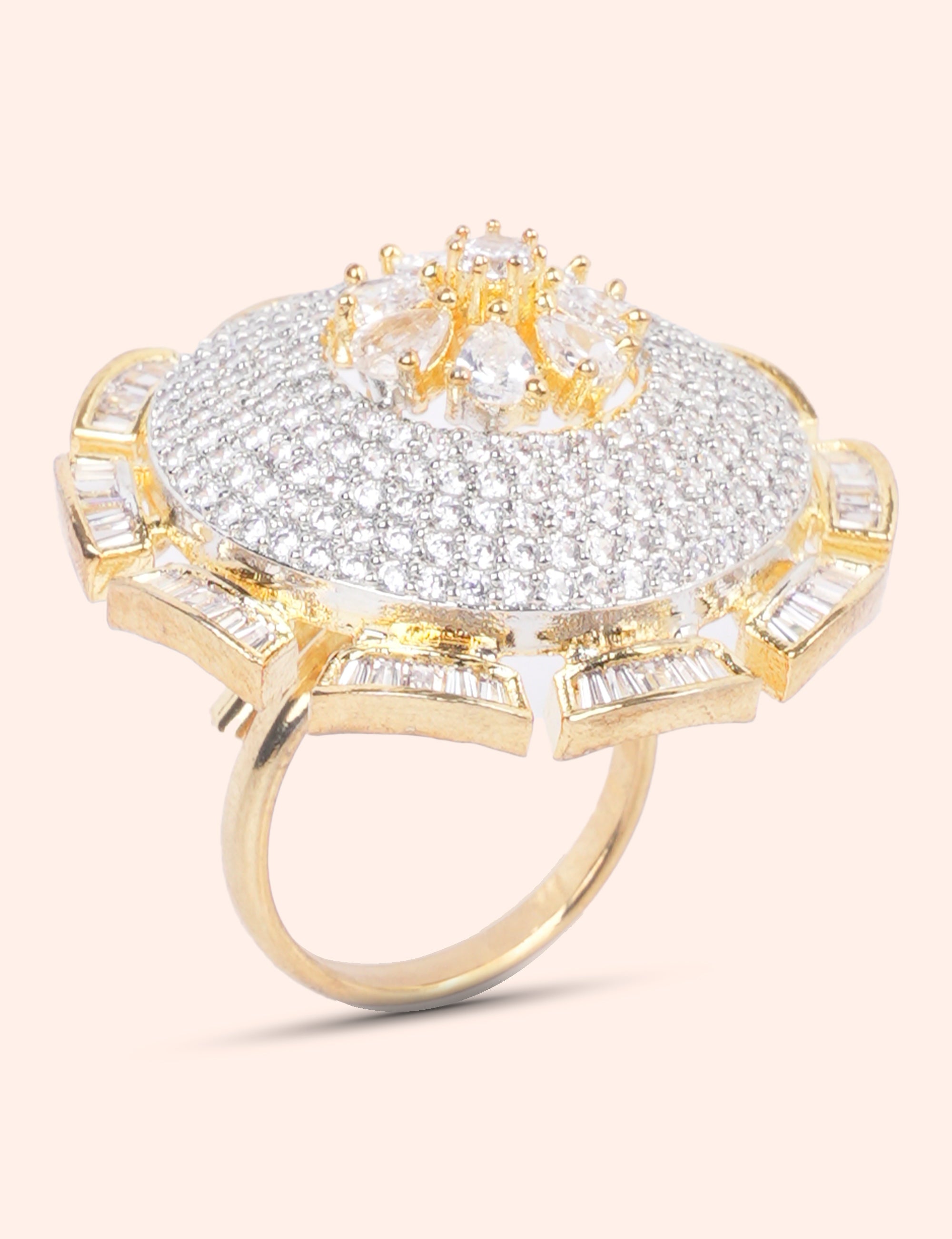 Elegant Gold Sparkle Ring