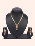 Zarina Elegant Pendant Set